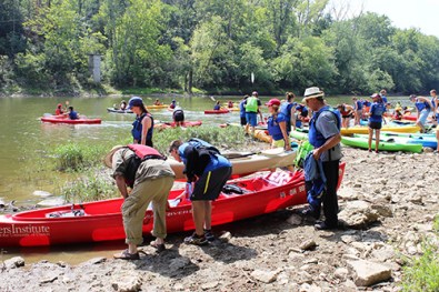 River Stewards launchin canoes